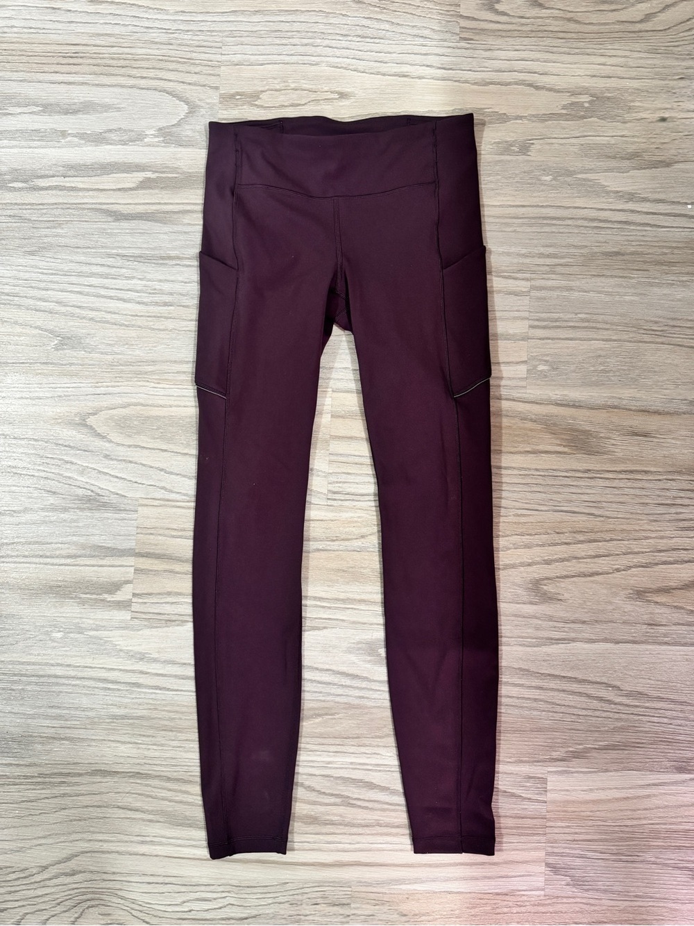 Lululemon Speed Up Tight *Full-On Luxtreme 28" Woman’s Size 6